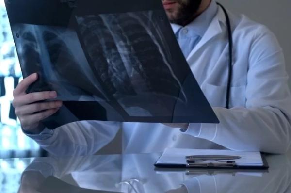 Пьём не за здоровье. Как связаны онкологические заболевания и алкоголь     
        Пьём не за здоровье. Как связаны онкологические заболевания и алкоголь