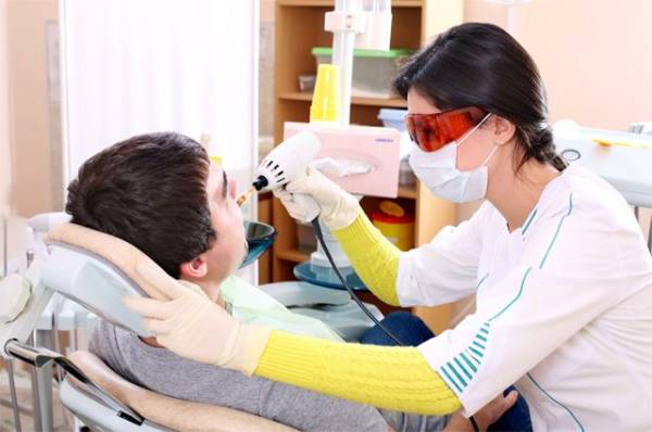 
        9 способов против страха. Врач Давидян научил, как перестать боятся зубного    