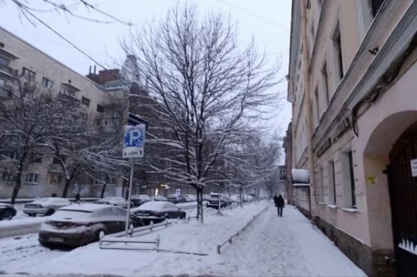 Тонем в сугробах. Врач Ряполов предостерег от травм на дороге в снежные дни
Тонем в сугробах. Врач Ряполов предостерег от травм на дороге в снежные дни