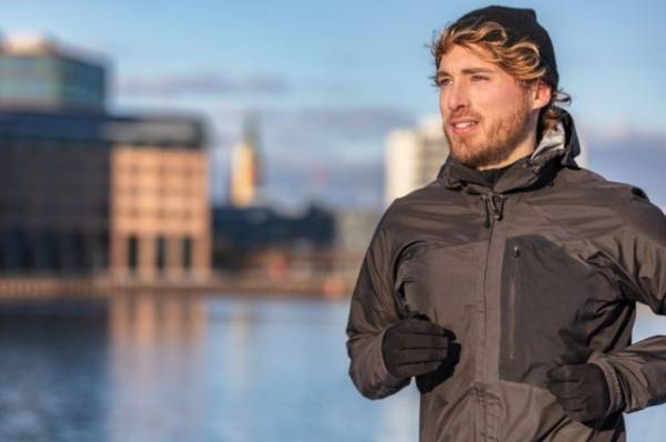 
        Зубы на месте. Хирург Степанова рассказала, как выбрать &laquo;защиту&raquo; для хоккея    