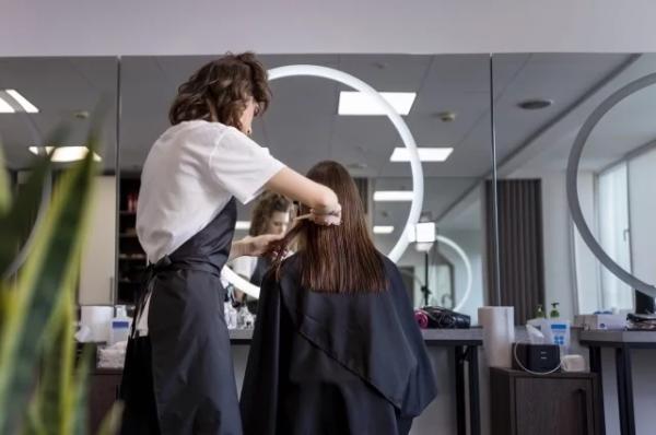 
        Вам к лицу! Стилист Тоторина назвала самые модные прически сезона-2026    