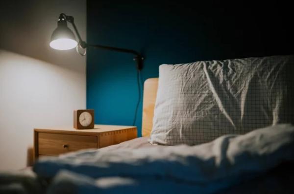 
        Рисковое время. Мясников рассказал, почему тяжелые инфаркты случаются утром    