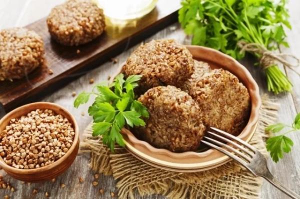 
        8 правил. Врач Денисова дала важные рекомендации по питанию в пост    