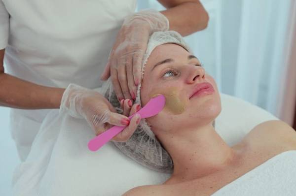 
        Опасная красота. Как косметологи могут изуродовать и лишить здоровья    