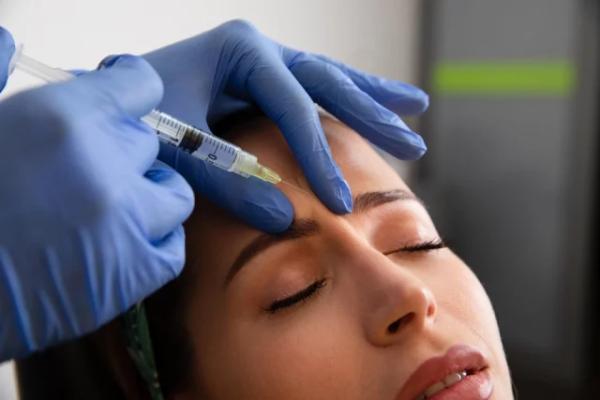 
        Опасная красота. Как косметологи могут изуродовать и лишить здоровья    